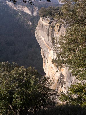 provence2-luberon-aiguebrun-falaises-moulin-clos 1422889001