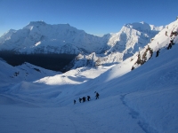 Népal : Petit matin face aux Annapurnas.